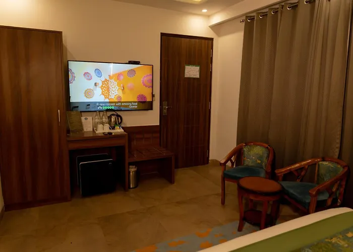 Holywater Hotel By Ganga Kinare #150 Mts From Ganga Ghat Rishikesh